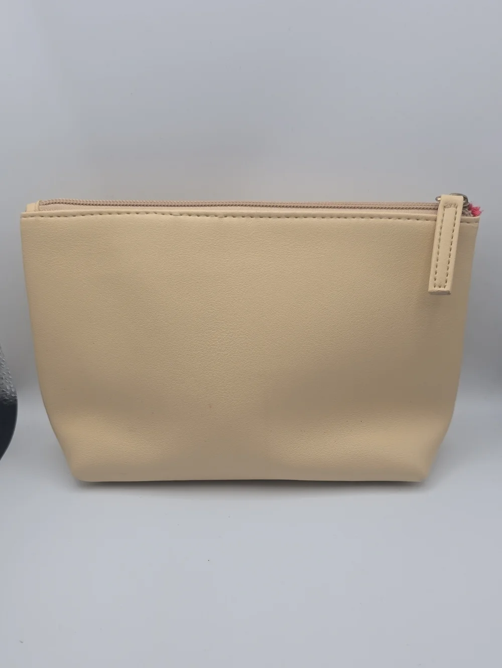 Bvlgari X Emirates Small Light Beige & Pink Gold Hardware Cosmetic Bag (NWOT)✨️